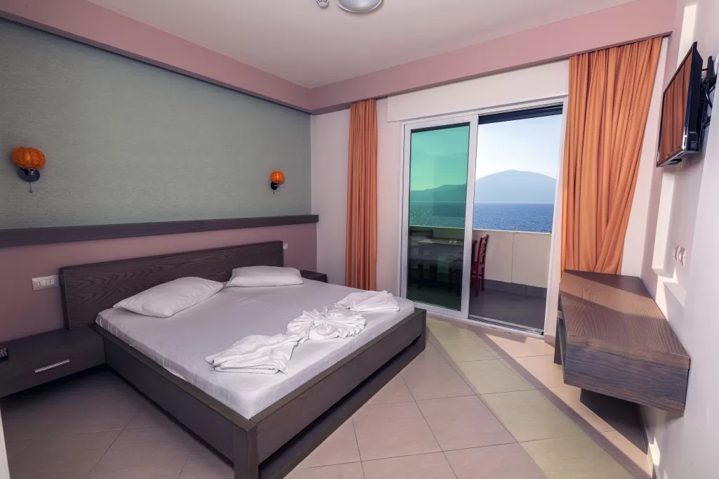 Picasso 13 - Family room SV 1.jpg